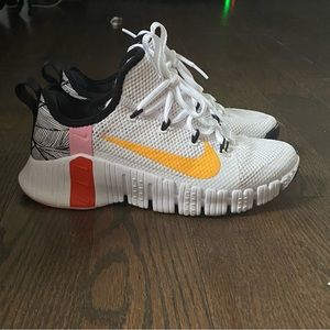 Women’s Nike Free Metcons size 7